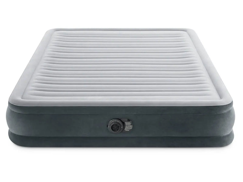 Laad afbeelding in galerijtoner, Grijs Intex Comfort Plush Tweepersoons Luchtbed opblaasbaar luchtbed met ingebouwde pomp en Fiber-Tech technologie, gezien vanaf het voeteneind tegen een witte achtergrond.