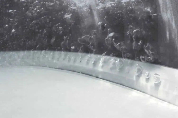 Laad afbeelding in galerijtoner, Bubbels van een opblaasbare jacuzzi.