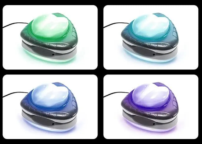 Laad afbeelding in galerijtoner, Onderwaterlamp die verlicht kan worden in de kleuren blauw, groen, lichtblauw en paars.