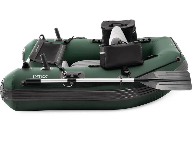 Laad afbeelding in galerijtoner, De Intex Opblaasbare Belly Boat Big Catch Pro heeft een groene opblaasbare vloer, zwarte zitting, opbergzakken en een enkele roeispaan. Ideaal voor sportvissers die comfort en stabiliteit op het water zoeken.