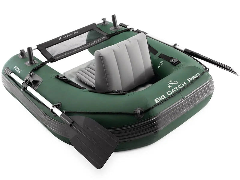 Laad afbeelding in galerijtoner, De Intex Opblaasbare Belly Boat Big Catch Pro heeft een groen opblaasbaar ontwerp, grijze zitting, zwarte roeiriemen en BIG CATCH PRO-label - ideaal voor sportvissers of als stevige opblaasbare bellyboat tijdens uw volgende vistrip.