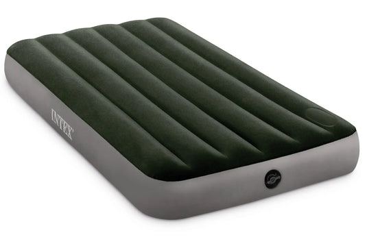 Het Intex Prestige Downy Eenpersoons Luchtbed is een zwart met grijze luchtmatras met een ingebouwde voetpomp, perfect voor kampeerliefhebbers.