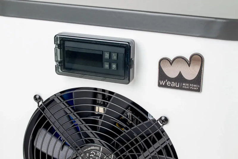 Laad afbeelding in galerijtoner, Close-up van het ingebouwde en de ventilator op de W'eau Mini Power Zwembad Warmtepomp - 3 kW, ideaal voor het verwarmen van zwembadwater in jouw opzetzwembad.
