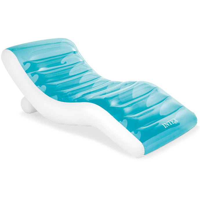 Blauw met witte opblaasbare waterloungestoel.