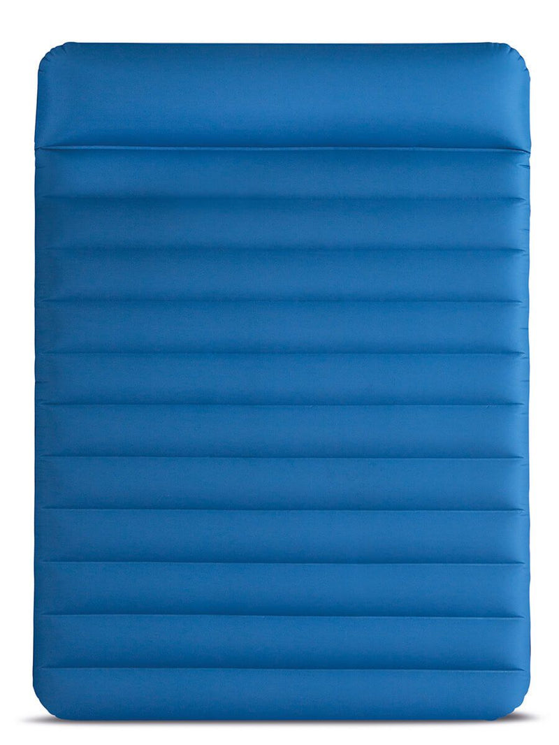 Laad afbeelding in galerijtoner, Een blauw Intex TruAire opblaasbaar twijfelaar kampeerluchtbed van de bovenkant
