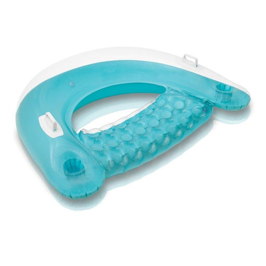 Een blauwe Intex Sit 'n Float opblaasbare stoel