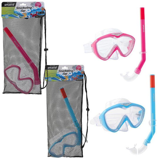 Een blauwe en een roze snorkelset van SportX beide zowel uit als in de verpakking