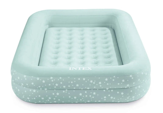 Een groen Intex Kinder Kampeerluchtbed