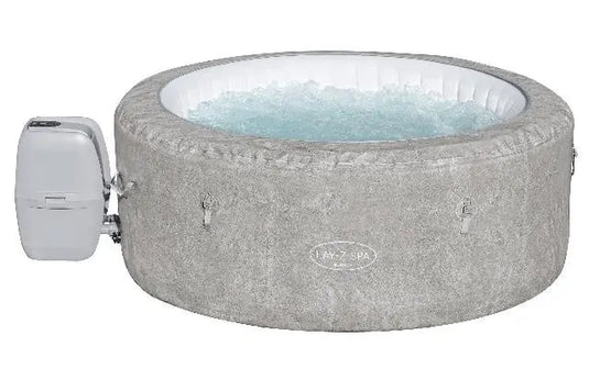 Grijze opblaasbare spa met bubbels