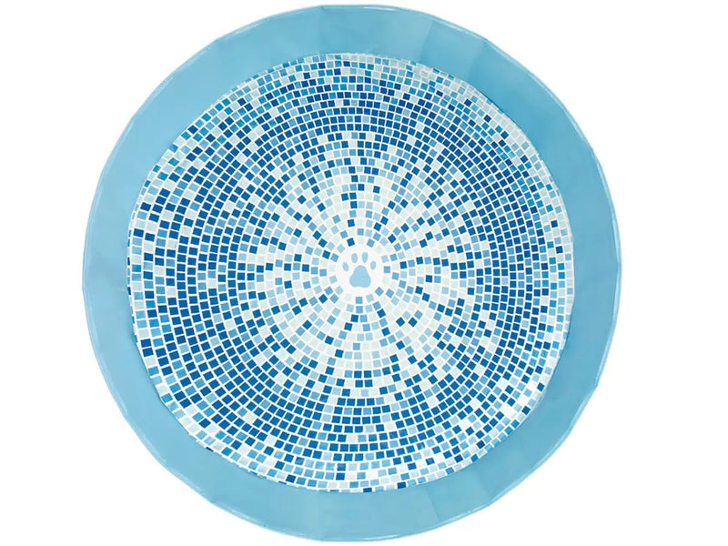 Laad afbeelding in galerijtoner, Het Opvouwbaar Hondenzwembad van Intex heeft een blauw met wit mozaïek tegelinterieur en is gemaakt van krasbestendig PVC-materiaal voor extra duurzaamheid.
