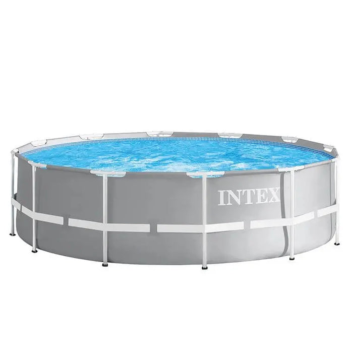 Het Intex Prism Frame Zwembad 366 x 99cm heeft een stevig wit metalen frame, blauw water, een cartridge filterpomp en een veilige zwembadladder voor een veilige instap - kwaliteit en duurzaamheid van Intex.