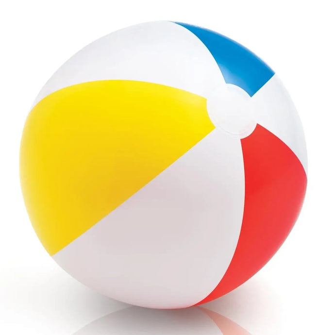 Kleurrijke strandbal met geel, blauw en rood.