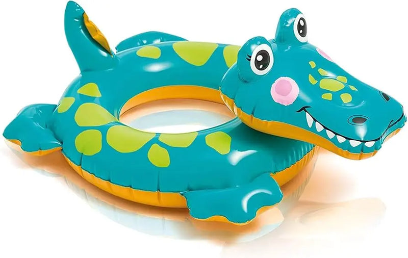 Laad afbeelding in galerijtoner, De Intex Zwemband Dier is een felblauwe zwemband in de vorm van een lachende cartoonkrokodil met gele vlekken en roze wangen, gemaakt van duurzaam vinyl voor langdurig plezier.
