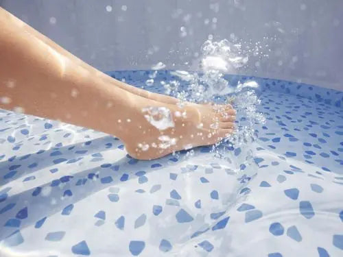 Bubbels van de opblaasbare jacuzzi.